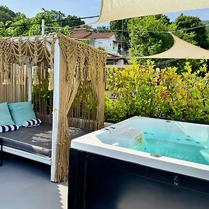 Aegean Spa Suite Private Sauna & Rooftop Outdoor Jetted Tub
